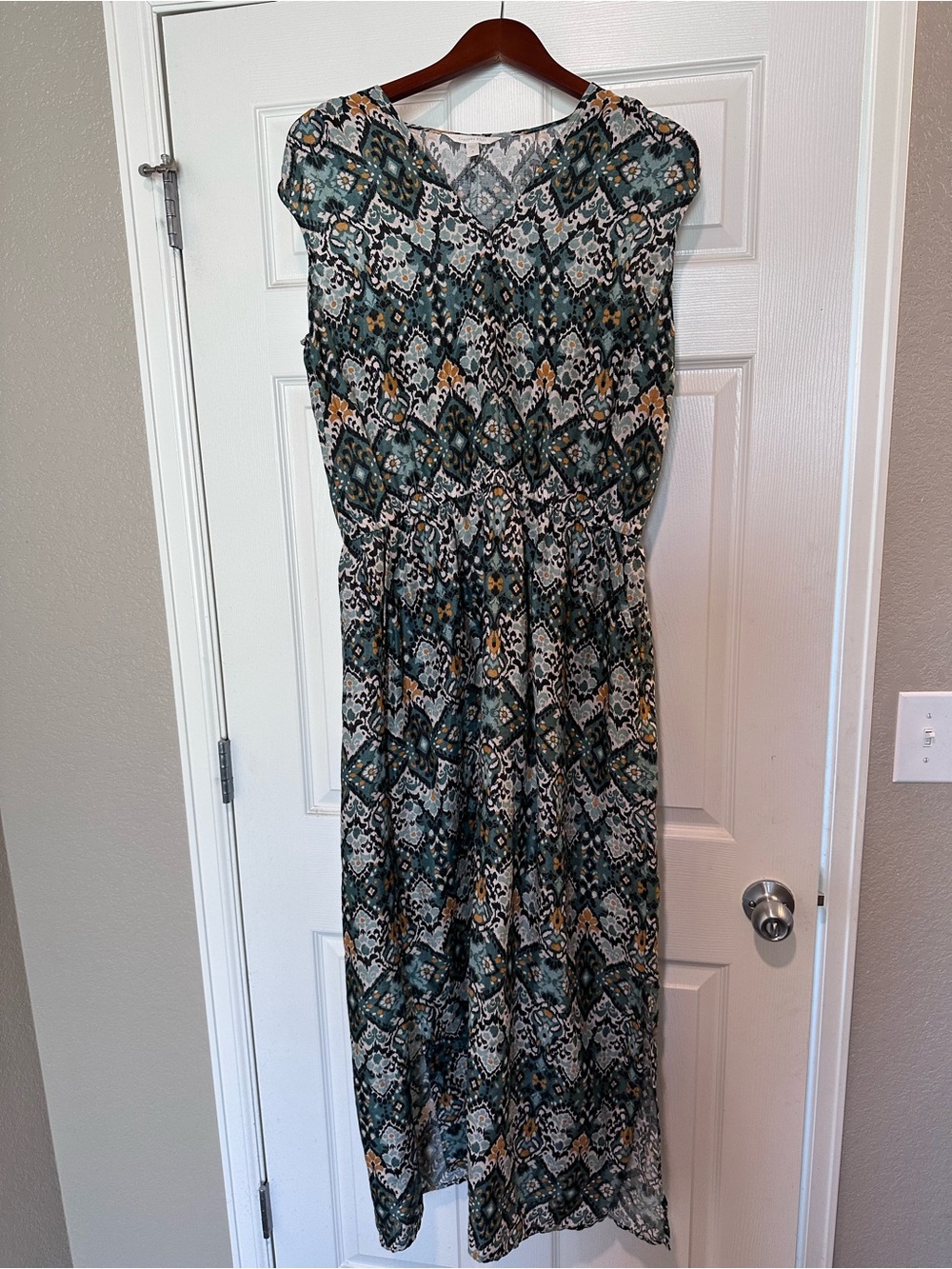 Garnet Hill Green and Cream Printed Cap-Sleeve Maxi Dress